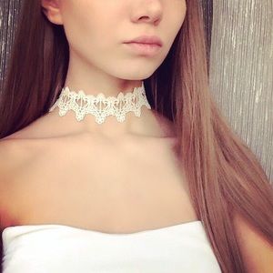 White lace choker