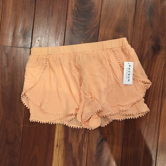 Coral Flowy PacSun shorts