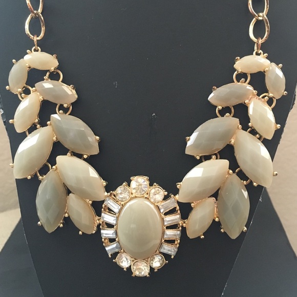 Statement Necklace - Picture 2 of 3