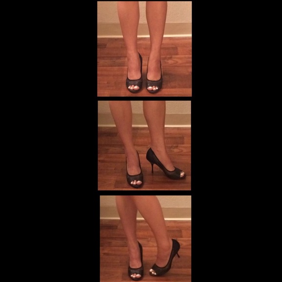 ABS Allen Schwartz Black Open Toe Heels Shoes - Picture 4 of 4