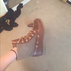 Brown leather Sperrys. Bean new.