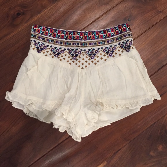 NWOT PacSun White Cream Flowy Shorts