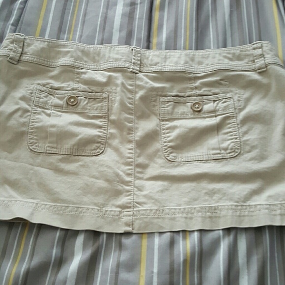 Casual khaki skirt - Picture 4 of 4