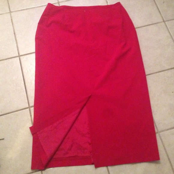 Red🖍🖍 plus size maxi skirt - Picture 2 of 3