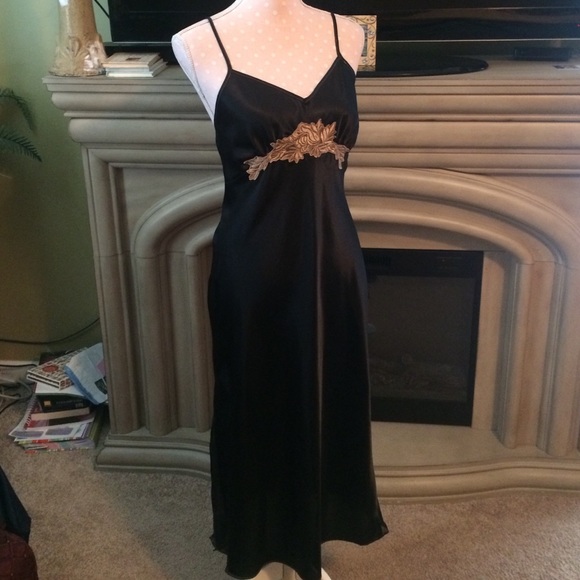 Other - Secret Treasures night gown