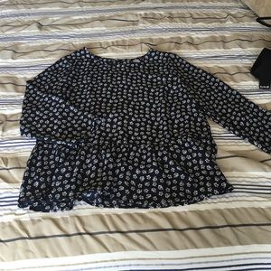 loose peplum floral shirt.