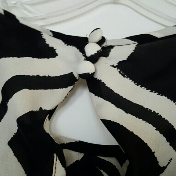Silk dress - Picture 3 of 4