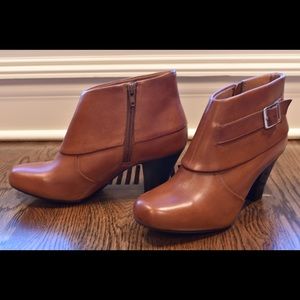 Clarks bendables boots