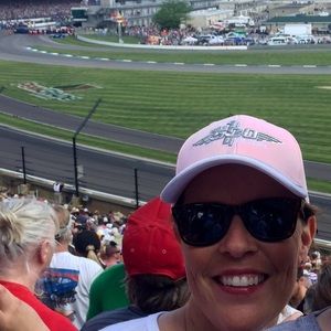 Meet your Posher, Julia