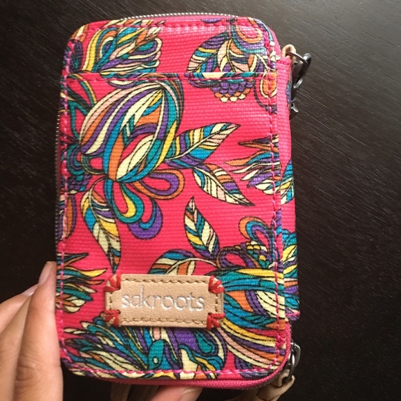 Sak Roots wristlet with phone pouch - Picture 3 of 3