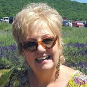 Meet your Posher, Nancy