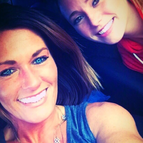 Meet your Posher, Dani - Picture 2 of 4