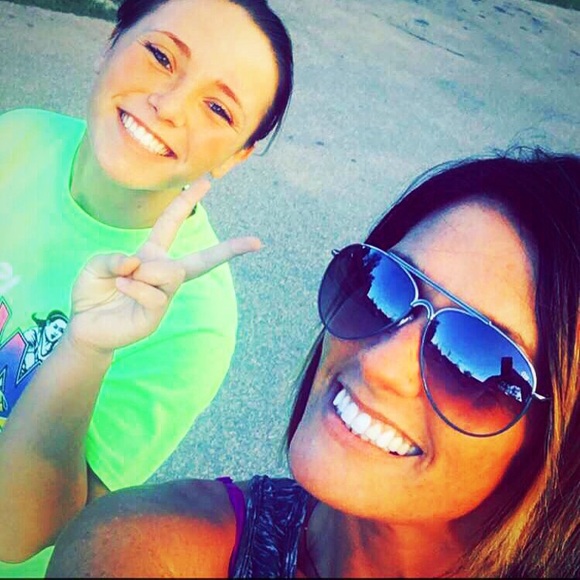 Meet your Posher, Dani - Picture 3 of 4