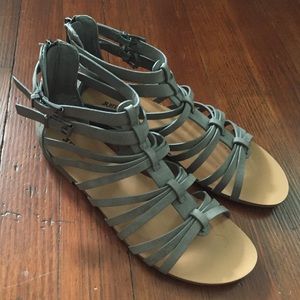 Grey gladiator sandals, size 6 1/2