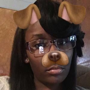 Meet your Posher, Monique