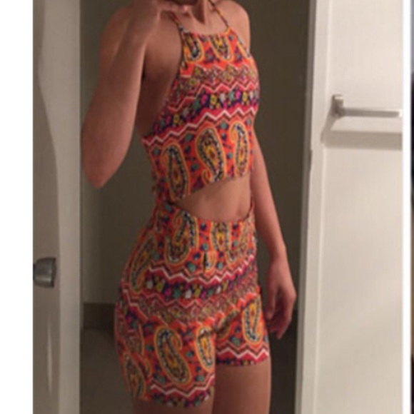 Floral Backless Summer Sexy Shorts Beach Jumper - Picture 5 of 8