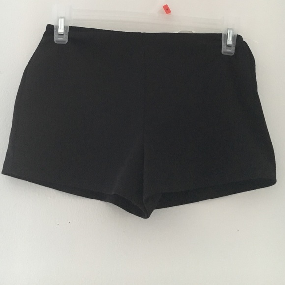 Stretchy Highwaisted Shorts
