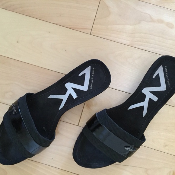Black Ann Klein slides