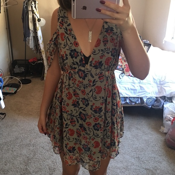 All silk backless dress - Picture 1 of 4