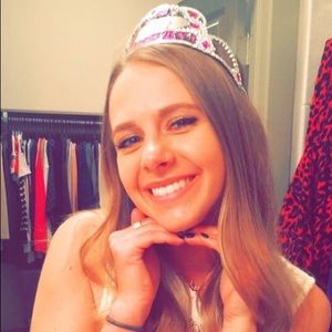 Meet your Posher, Hannah