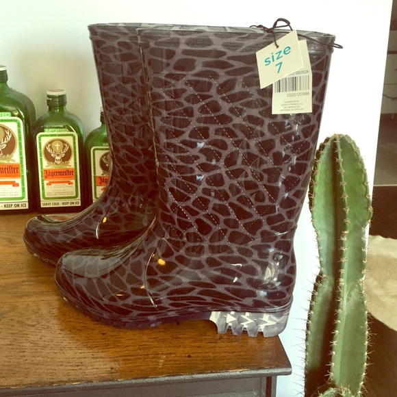 Cheetah / leopard quilted Rain Boots black & grey