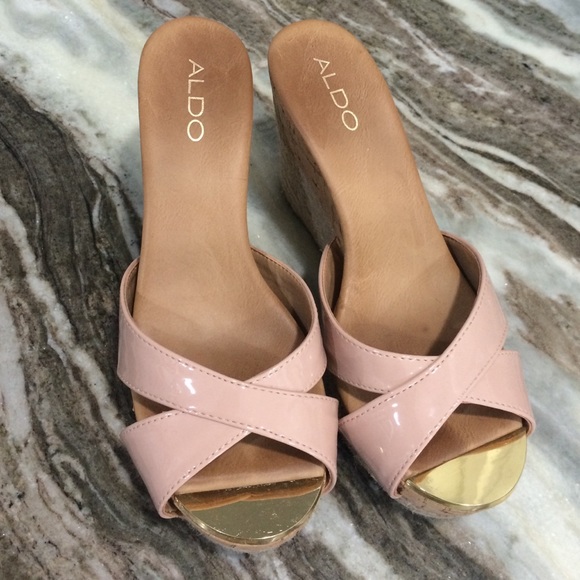 Used twice aldo wedges