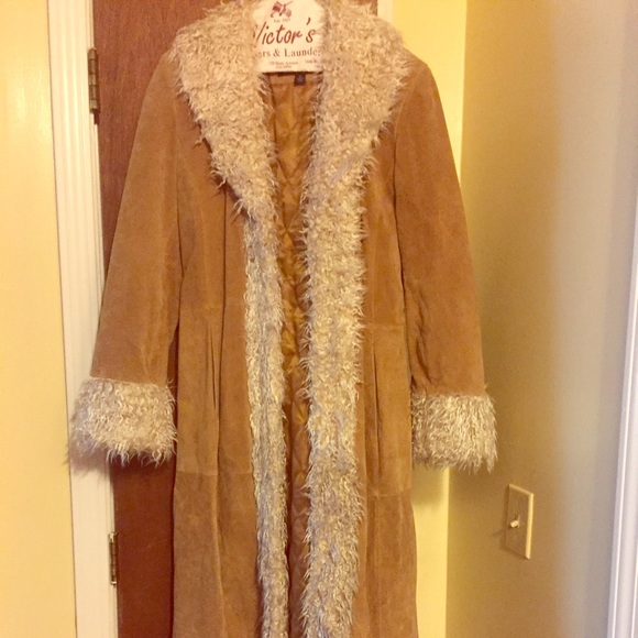 Suede 5ft long jacket from the buckle