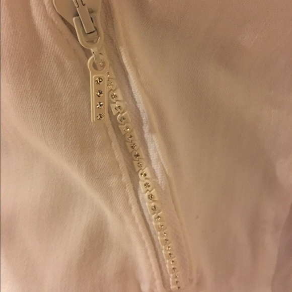 NWT True Religion Optic white bomber jacket size M - Picture 3 of 4