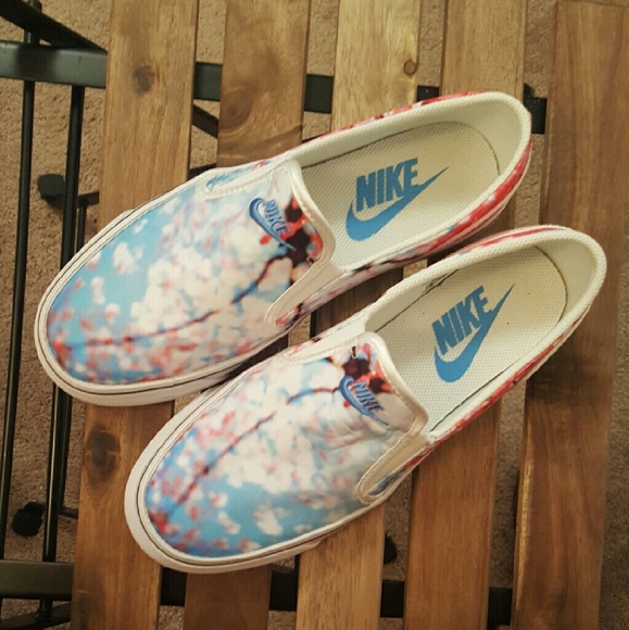 Cherry Blossom Nike slip-ons