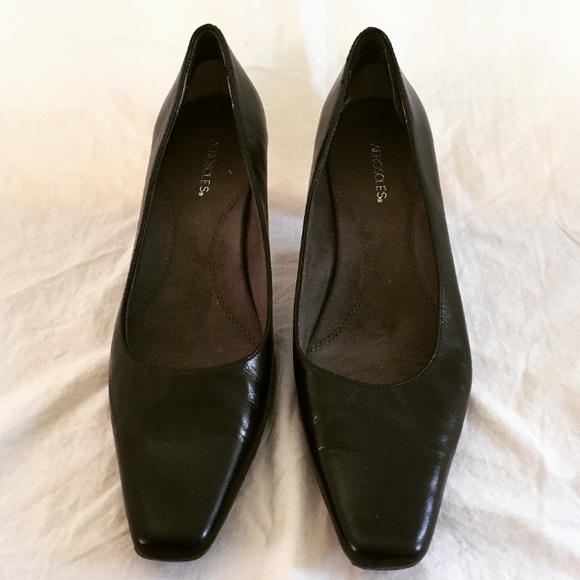 Comfortable work heels