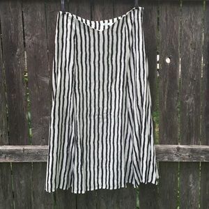 Kimchi Blue flare skirt, size 6