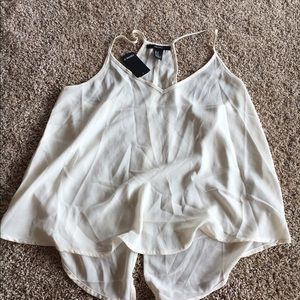 White v neck tank top