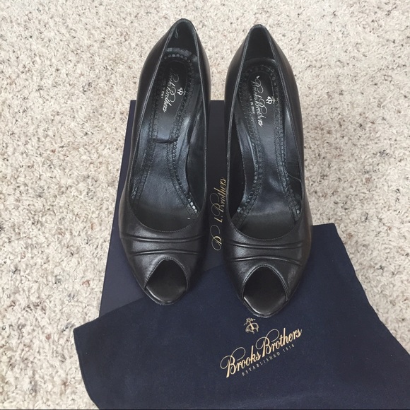 Brooks Brothers Black Peep Toe - Picture 3 of 4