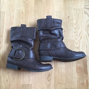 Cute ankle booties!