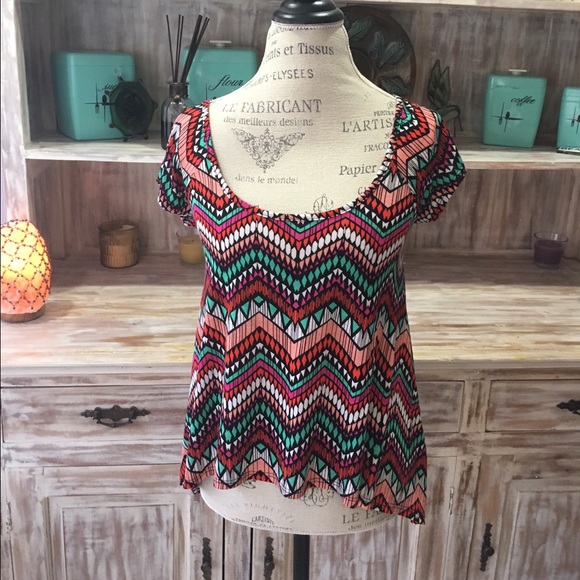 NWOT "Cosmo" open-back chevron top - Picture 2 of 3