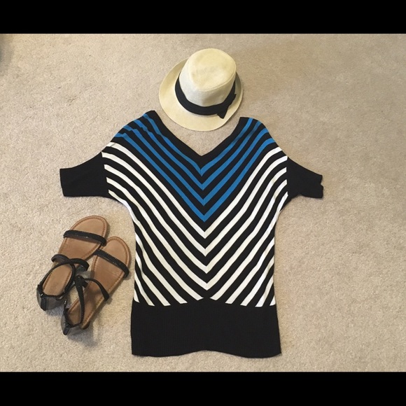 NY&Co striped top with front/back V's
