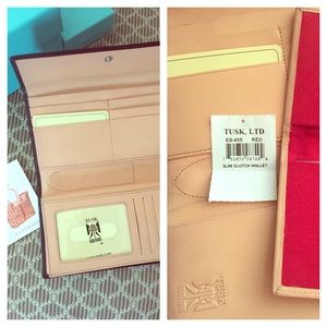 New Price! ❤️ Sleek, slim Tuscany leather wallet