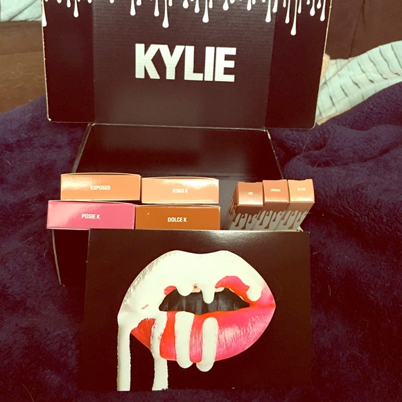 🆕Kylie Lip Kit POSIE K (RESERVED)
