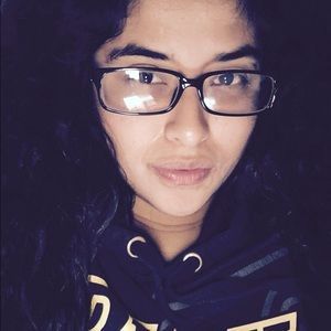 Meet your Posher, Amalia