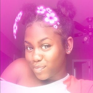 Meet your Posher, Shyniya