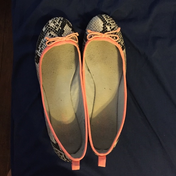 AEO flats