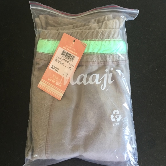 Maaji yoga pants - Picture 2 of 4