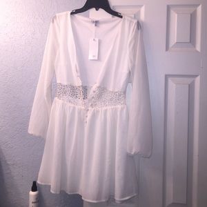 Beautiful white long sleeve dress