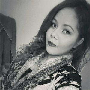 Meet your Posher, Vanessa