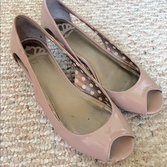 SOLD!  Fergalicious flats