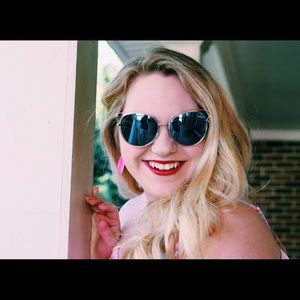 Meet your Posher, Megan