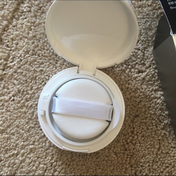 Laneige BB Cushion in Light - Picture 3 of 4