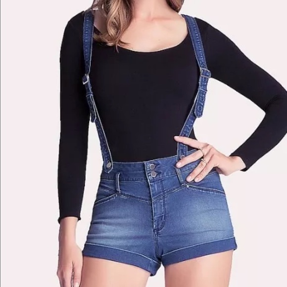 Bebe shorts