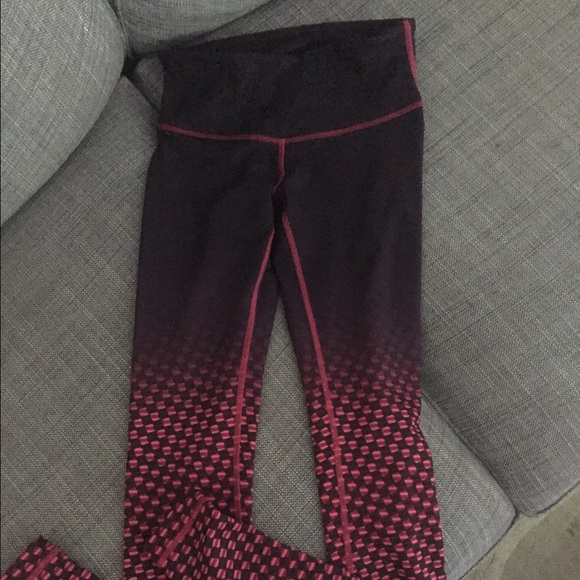 Lululemon yoga pants