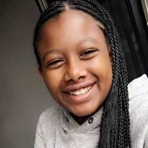 Meet your Posher, Maya